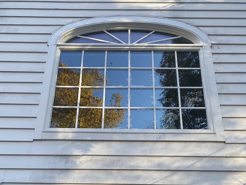 Drafty window leaking between grids
